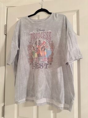 Disney Light Gray Princess Fest Graphic Tee NWOT